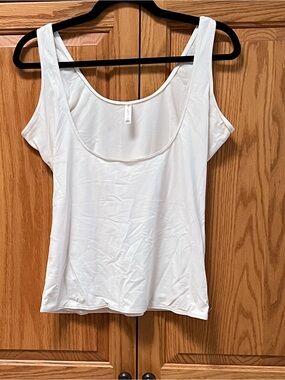 Women’s White Scoop Neck Tank Top, GUC, Size XL